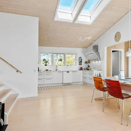 In With House Sea View *