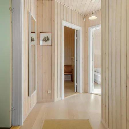 In With House Sea View Feriehus *